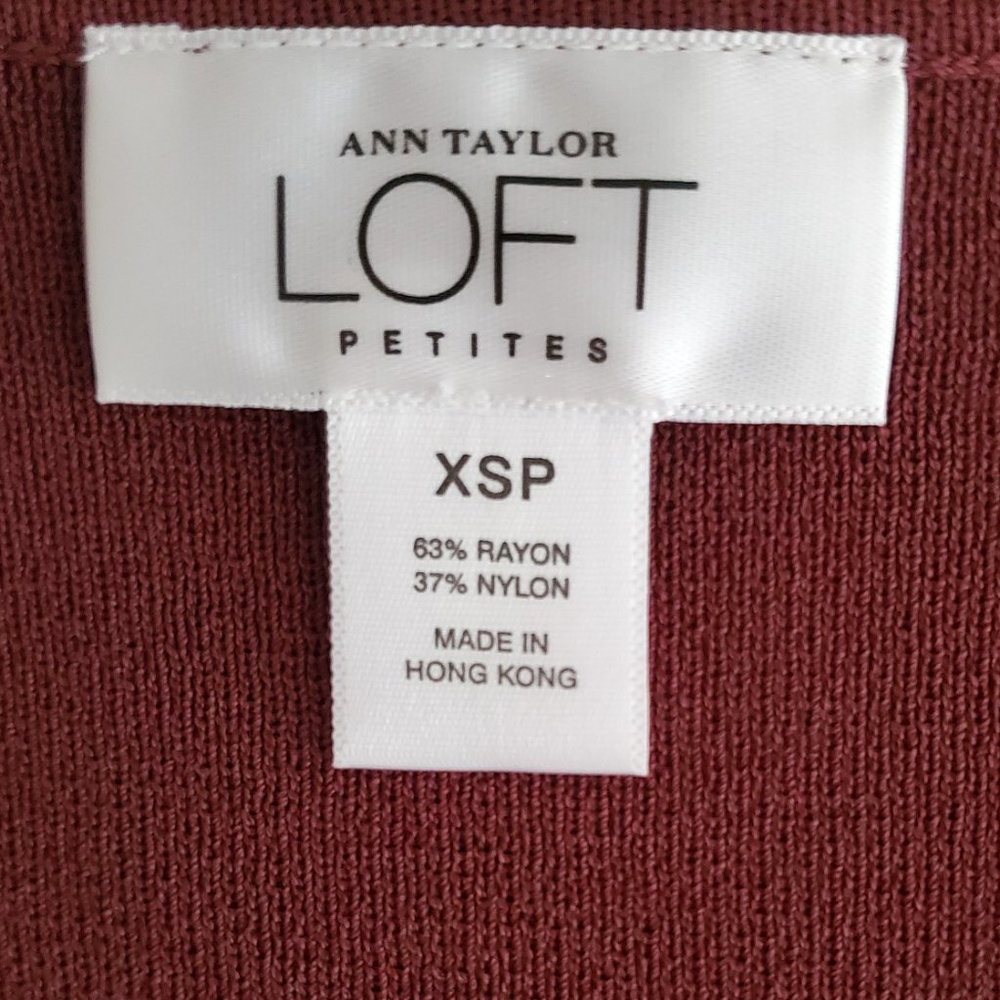 Ann Taylor Loft Embellished Sleeveless Surplice V-neck Top | NWOT | XSP | Maroon - Picture 7 of 8
